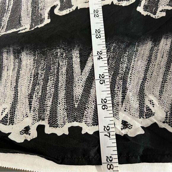 CABI Silk Dazzle Cami Blouse Style # 729 Faux Lace Tiers Size 6 Going Out Top - Picture 12 of 13